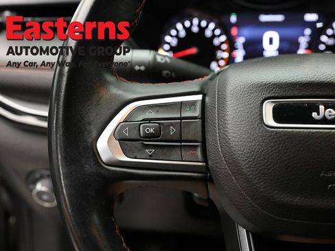 Used 2022 Jeep Compass Trailhawk w/ Trailhawk Convenience Group AWD/4WD image 15