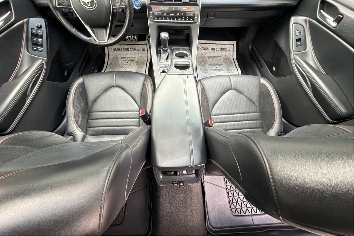 Used 2022 Toyota Avalon XSE FWD image 15