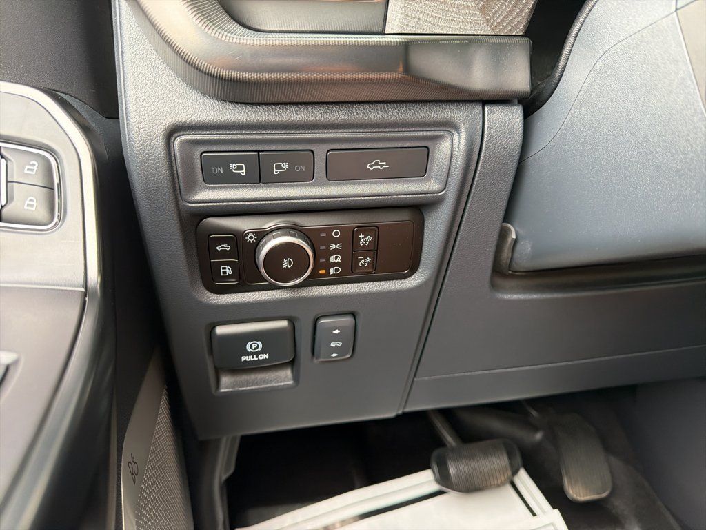 Used 2023 Ford F150 Platinum w/ Equipment Group 701A High AWD/4WD image 29