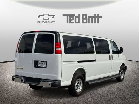 Certified 2025 Chevrolet Express 3500 LT w/ LT Preferred Equipment Group RWD image 4