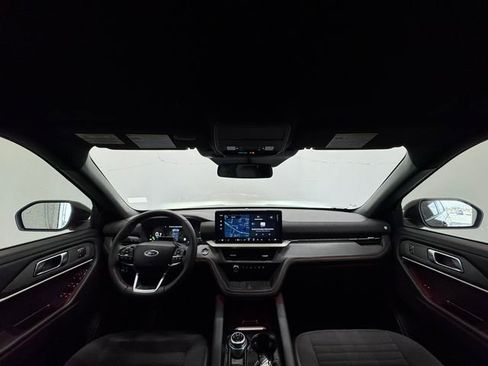Used 2025 Ford Explorer ST-Line w/ Premium Package image 20