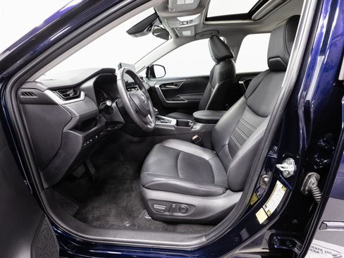 Certified 2023 Toyota RAV4 XLE Premium image 4