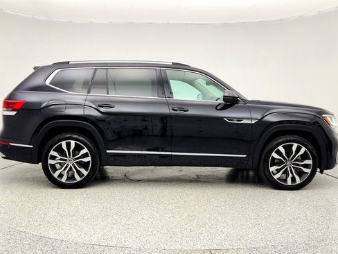 Used 2022 Volkswagen Atlas SEL Premium image 4