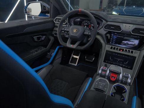 Used 2024 Lamborghini Urus Performante AWD/4WD image 58