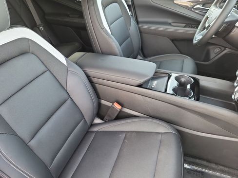 New 2026 Chevrolet Blazer EV LT image 28