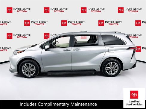 Certified 2023 Toyota Sienna Platinum image 8