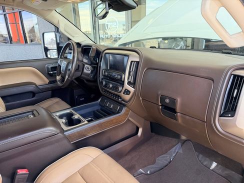 Used 2018 GMC Sierra 2500 Denali w/ Duramax Plus Package image 21