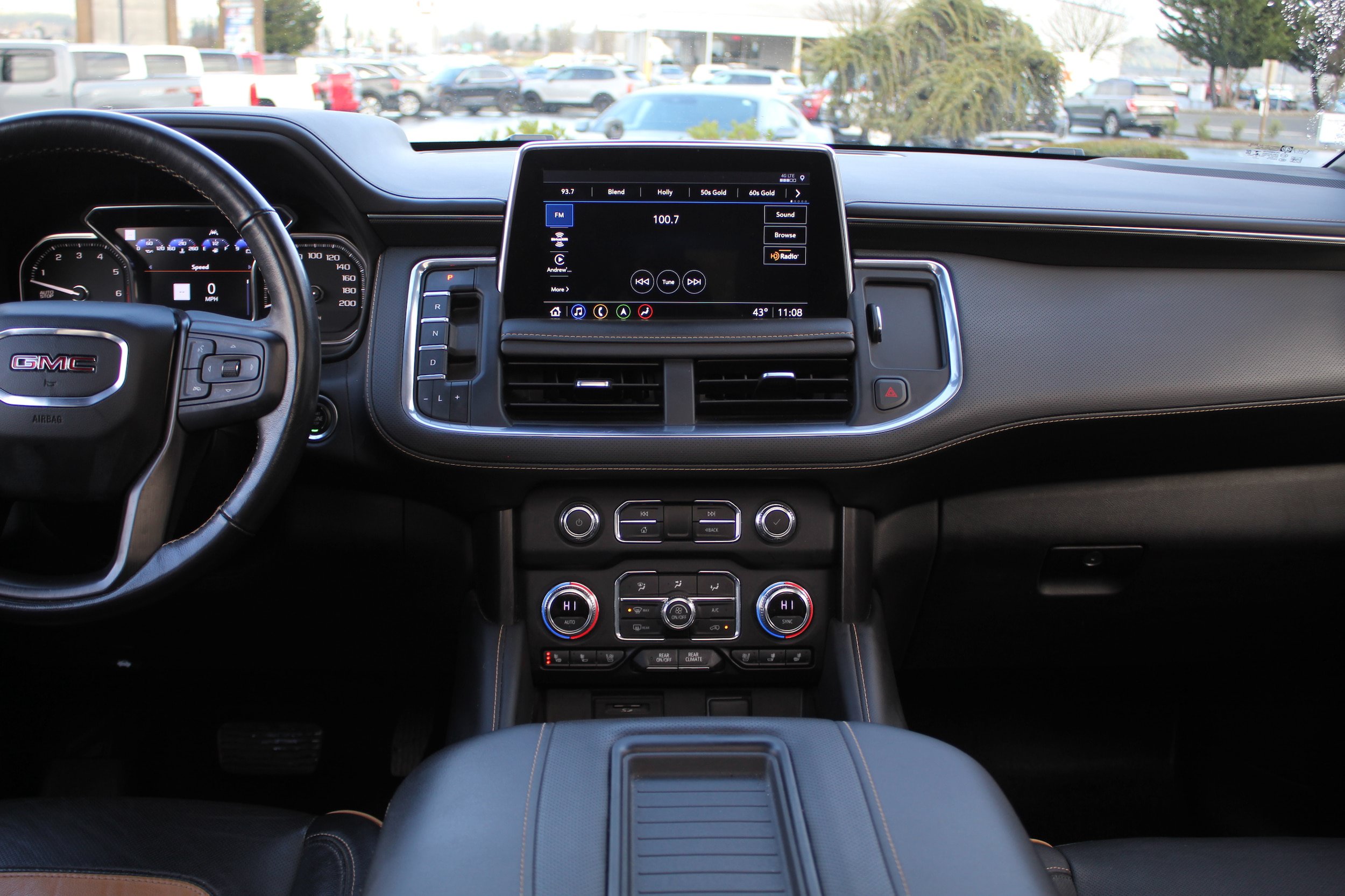 Used 2021 GMC Yukon AT4 w/ Rear Media and Nav Package AWD/4WD image 22
