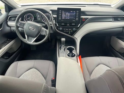 Used 2023 Toyota Camry LE image 3