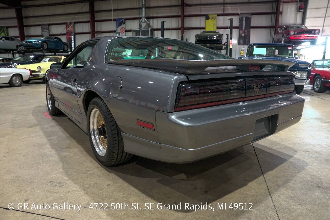 Used 1987 Pontiac Firebird Trans Am RWD image 6