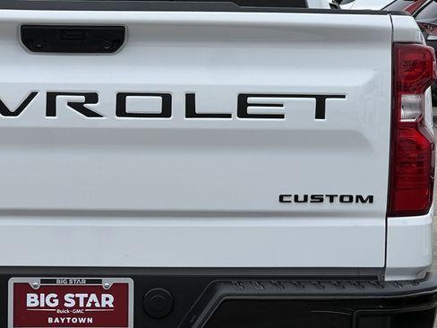 Used 2024 Chevrolet Silverado 1500 Custom Trail Boss w/ LPO, Dark Essentials Package image 5