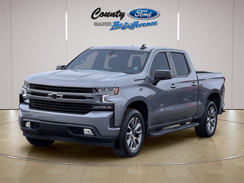 Used 2022 Chevrolet Silverado 1500 RST image 2