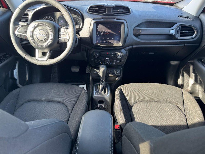 Used 2023 Jeep Renegade Latitude AWD/4WD image 11