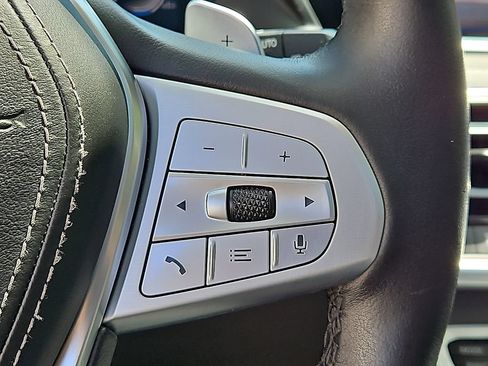 Used 2021 BMW X7 xDrive40i w/ Cold Weather Package AWD/4WD image 25