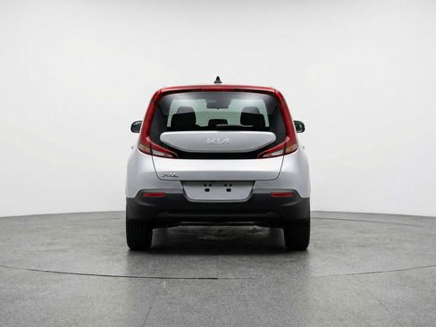 Used 2025 Kia Soul LX w/ LX Technology Package image 7