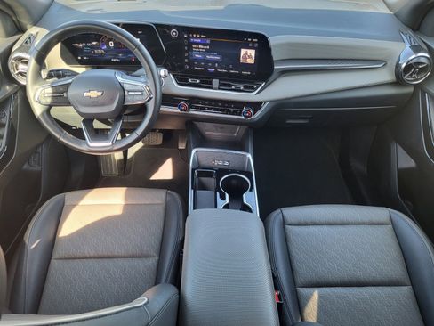 Used 2025 Chevrolet Equinox LT w/ Convenience Package II image 13