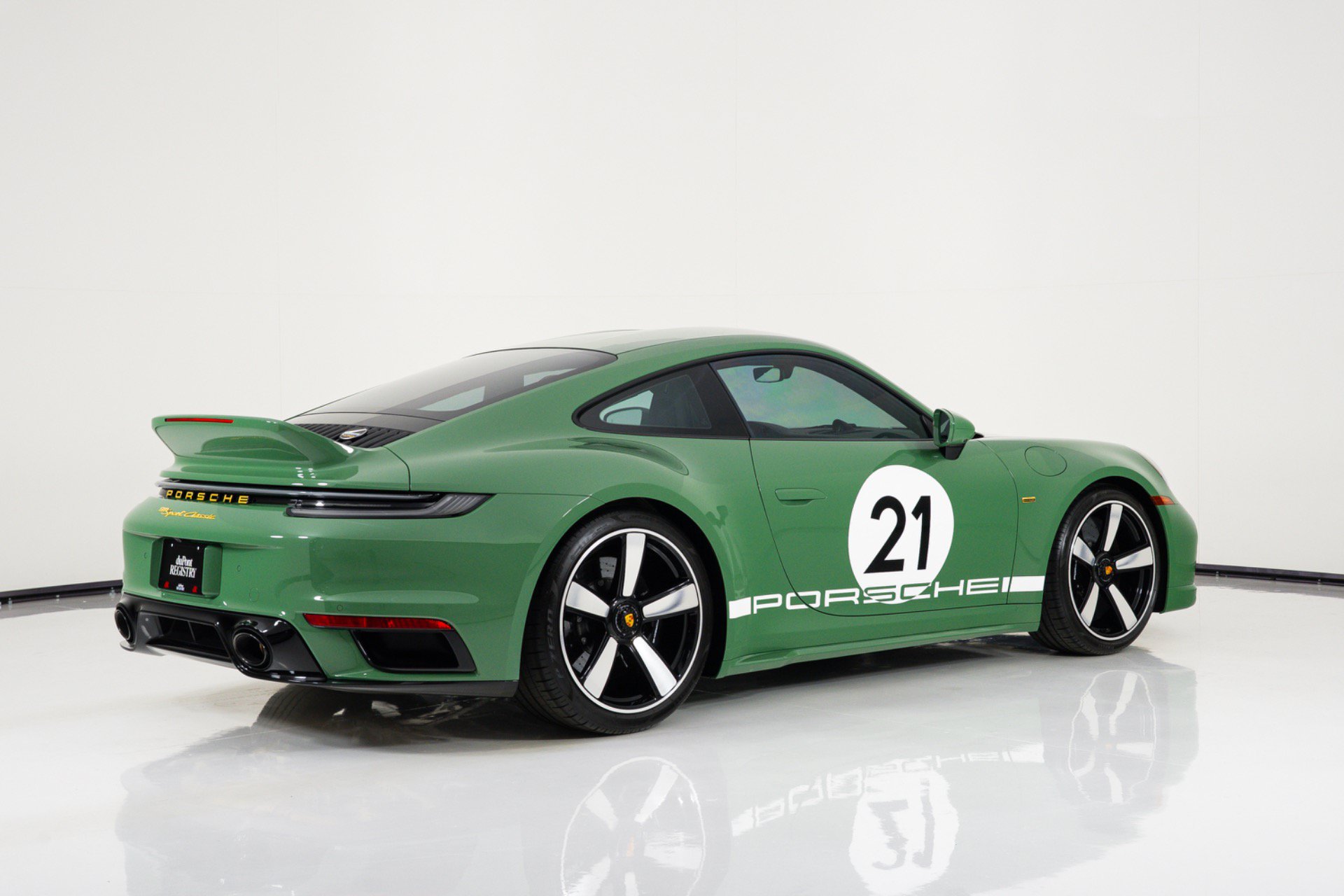Used 2023 Porsche 911 Sport Classic RWD image 3