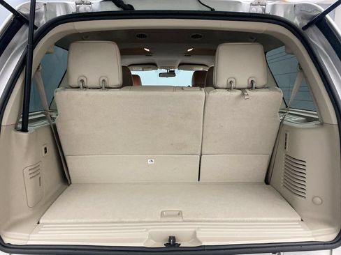 Used 2017 Lincoln Navigator Select AWD/4WD image 25