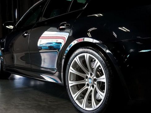Used 2007 BMW M5 RWD image 69
