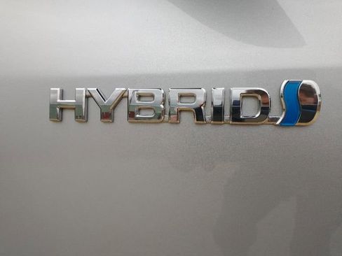 Used 2020 Toyota Highlander XLE image 31