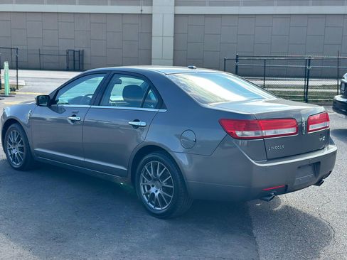 Used 2011 Lincoln MKZ BASE image 4