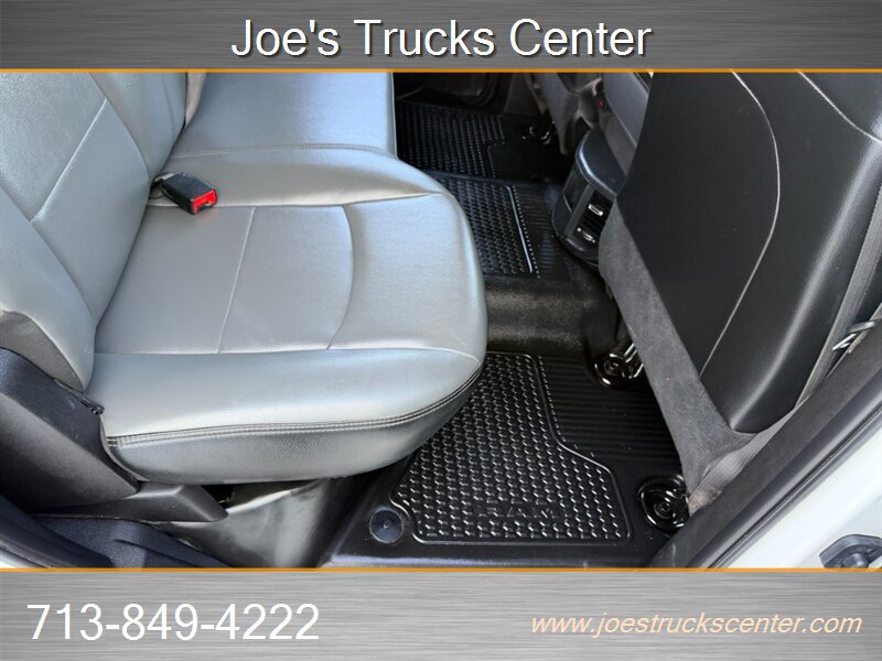 Used 2019 RAM 3500 Tradesman w/ Chrome Appearance Group RWD image 33