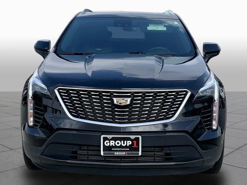 Used 2023 Cadillac XT4 Luxury w/ Cold Weather Package FWD image 4