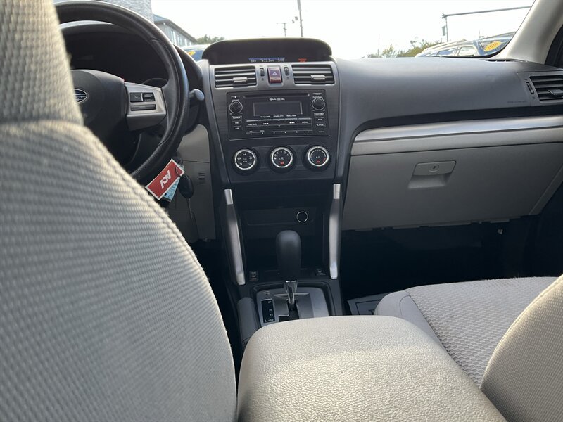 Used 2014 Subaru Forester 2.5i Premium w/ All-Weather Package AWD/4WD image 10