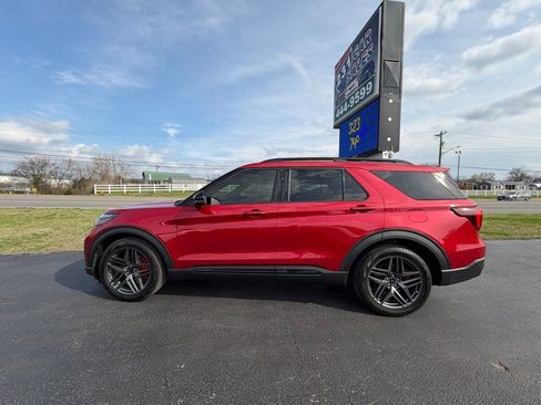 Used 2025 Ford Explorer ST w/ Sun And Sound Package image 6