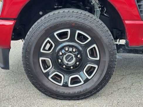 Used 2025 Ford F250 Platinum image 8