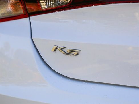 Used 2022 Kia K5 GT-Line image 16