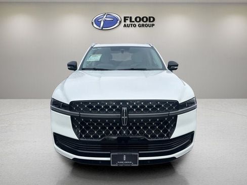 New 2026 Lincoln Navigator Black Label AWD/4WD image 2