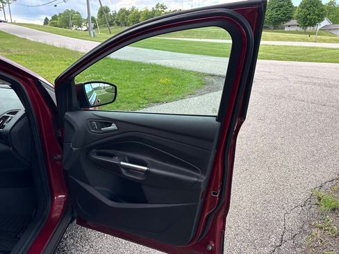 Used 2014 Ford Escape SE w/ Equipment Group 201A AWD/4WD image 33