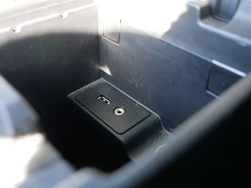 Used 2015 Ford Focus SE w/ SE Cold Weather Package image 33