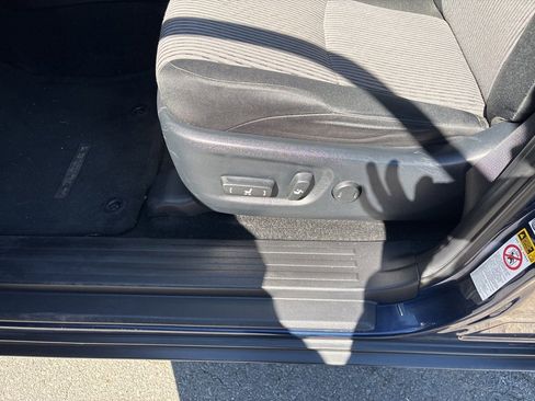 Used 2019 Toyota 4Runner SR5 image 9