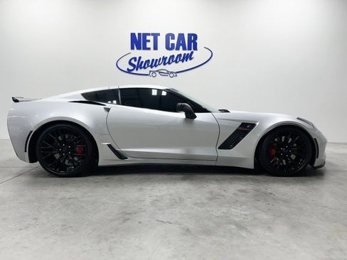 Used 2016 Chevrolet Corvette Z06 image 2