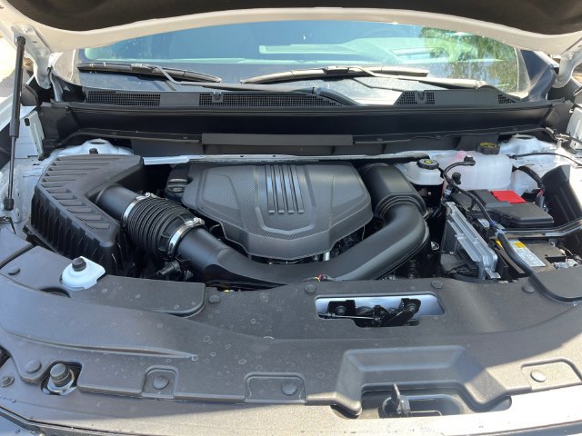 Used 2026 GMC Acadia AT4 w/ Luxury Package AWD/4WD image 27