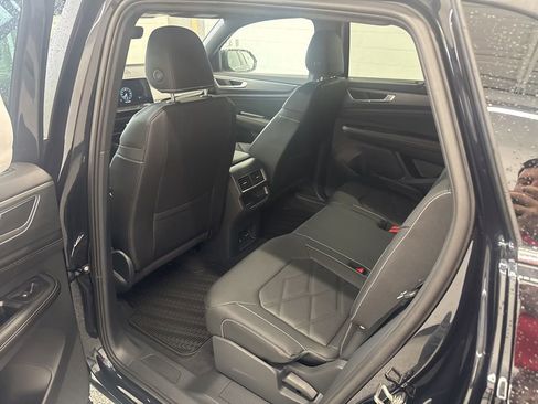 New 2026 Volkswagen Atlas Cross Sport SE AWD/4WD image 13