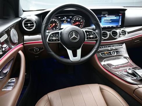Used 2019 Mercedes-Benz E 300 image 16