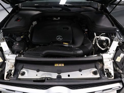 Used 2021 Mercedes-Benz GLC 300 4MATIC image 14