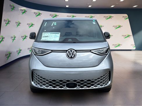 New 2025 Volkswagen ID. Buzz Pro S RWD image 2