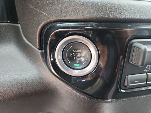 Used 2025 Chevrolet Silverado 2500 LTZ w/ LTZ Premium Package image 17