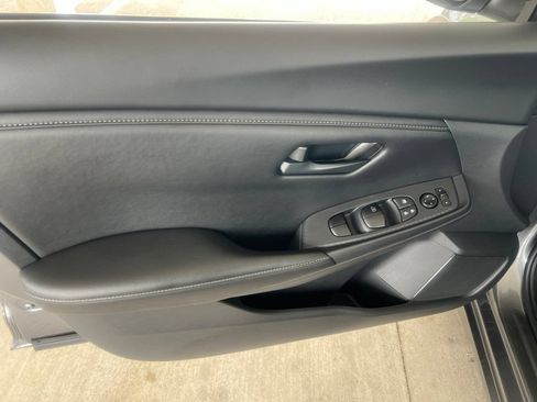 Certified 2025 Nissan Sentra S FWD image 7