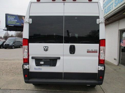 Used 2017 RAM ProMaster 2500 w/ Premium Appearance Group image 6