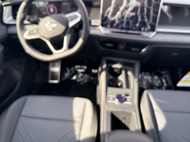 New 2026 Volkswagen Tiguan SE R-Line AWD/4WD image 10