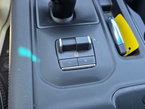 Used 2023 GMC Sierra 1500 AT4 image 26