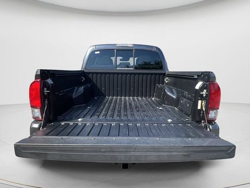 Used 2023 Toyota Tacoma SR AWD/4WD image 9