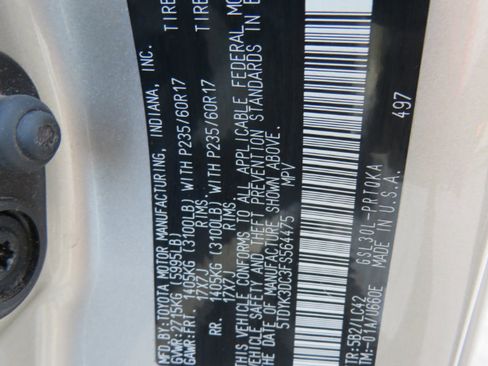 Used 2015 Toyota Sienna XLE image 32