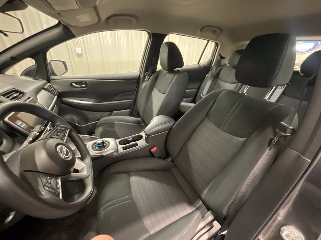 Used 2025 Nissan Leaf S FWD image 8
