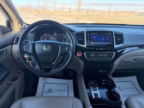 Used 2016 Honda Pilot Touring image 25